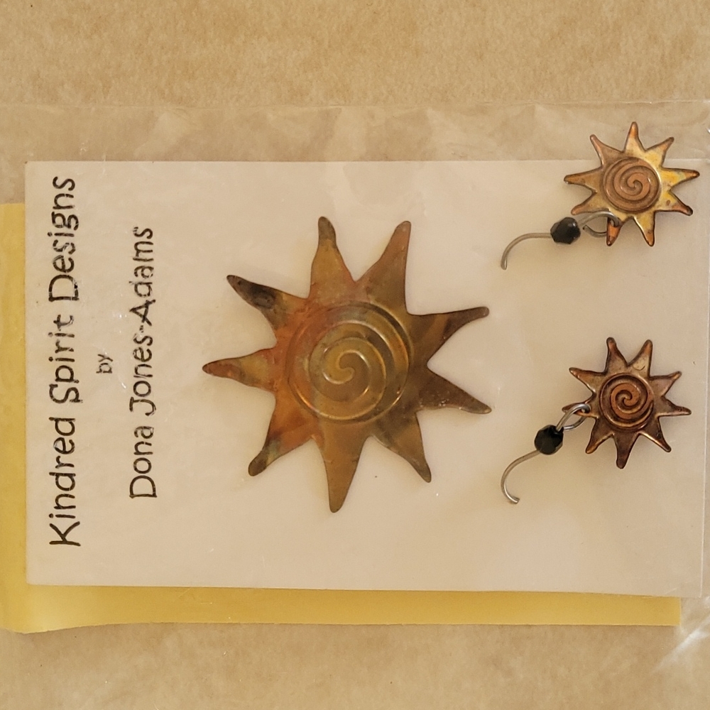 Kindred Spirit Sun 🌞 Earrings and Pin Set